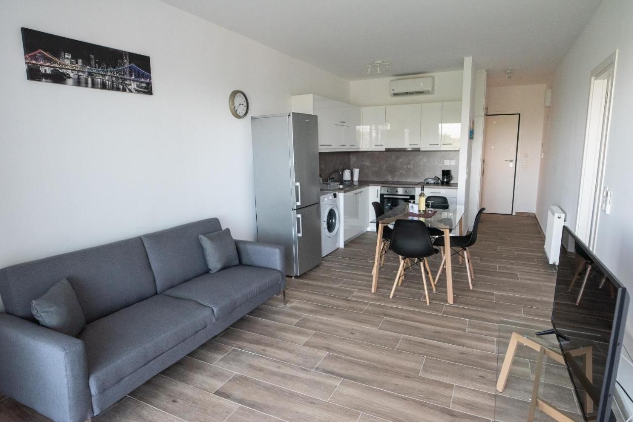 אתונה Cozy Apartment In Palaio Faliro With A Great View מראה חיצוני תמונה